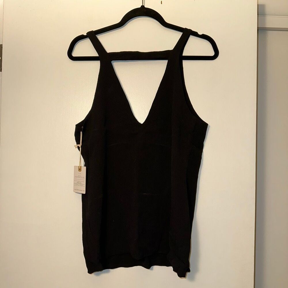 Stone Cold Fox Women’s Sz 2 (Small) V Neck Strappy Cutout Black Tank Top NWT